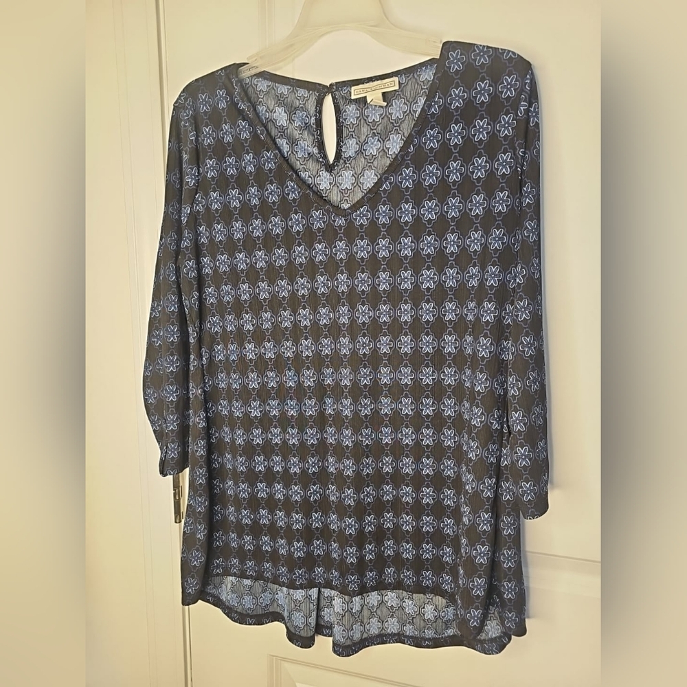 Dana Buchman Navy Tunic with Light Blue Floral Medallions Size L